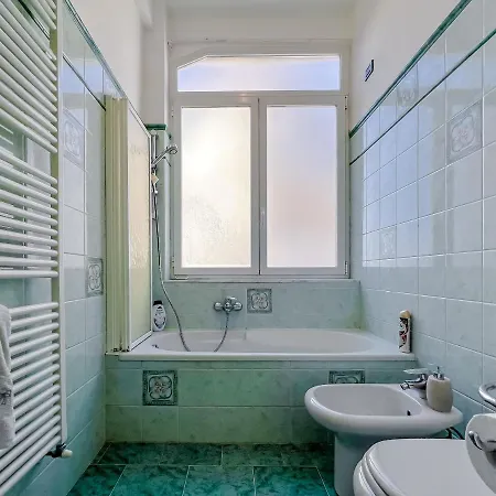 Grande In Zona Tranquilla Varazze