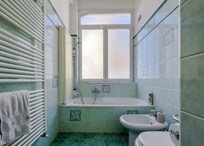 Grande In Zona Tranquilla Varazze